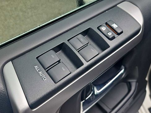 Used 2023 Toyota 4Runner Limited image 15
