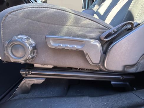 Used 2018 Jeep Wrangler Unlimited Sahara image 19