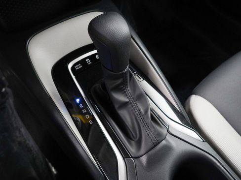 Used 2025 Toyota Corolla LE image 25