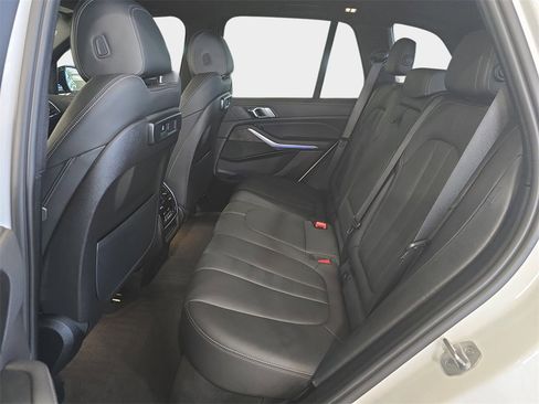 Certified 2022 BMW X5 sDrive40i w/ Premium Package image 10