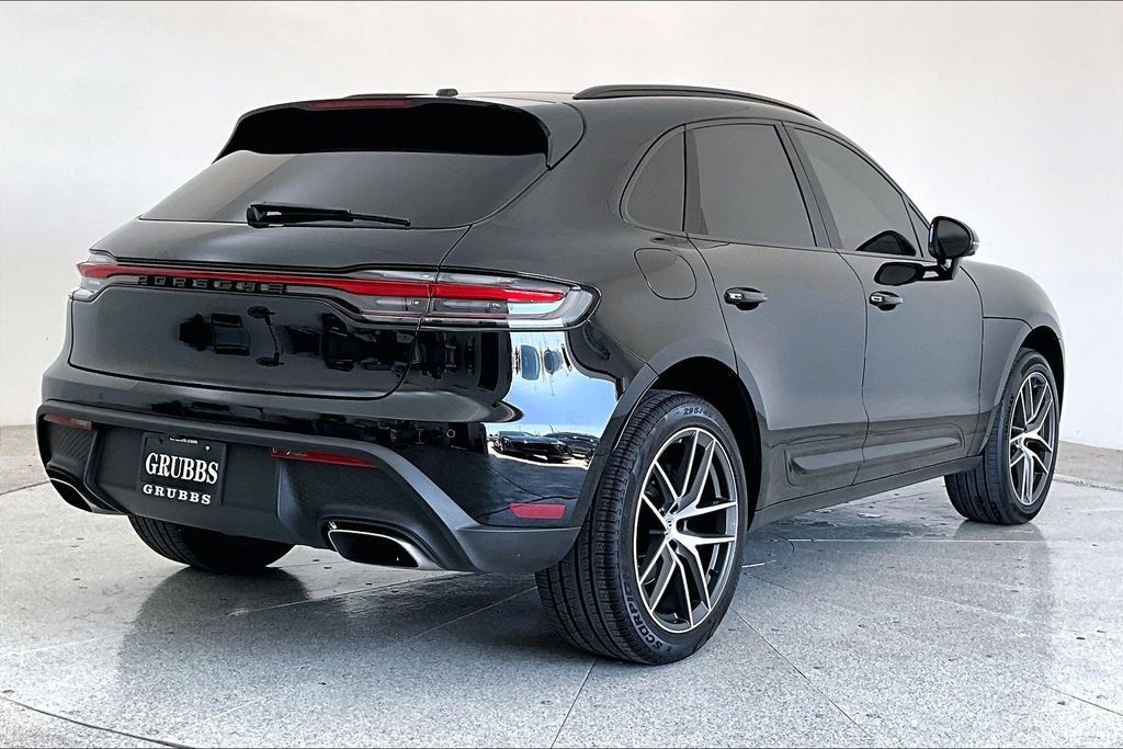 Used 2024 Porsche Macan w/ Premium Plus Package AWD/4WD image 14