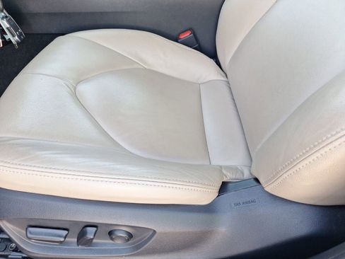 Used 2024 Toyota Camry SE image 15