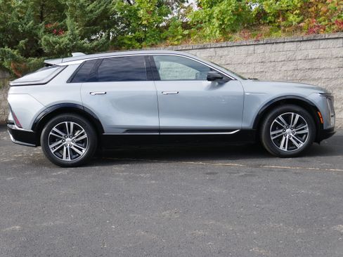 Certified 2024 Cadillac Lyriq Luxury w/ LPO, Floor Liner Package image 8