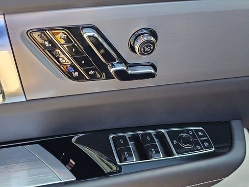 New 2027 Cadillac Vistiq Platinum AWD/4WD image 25