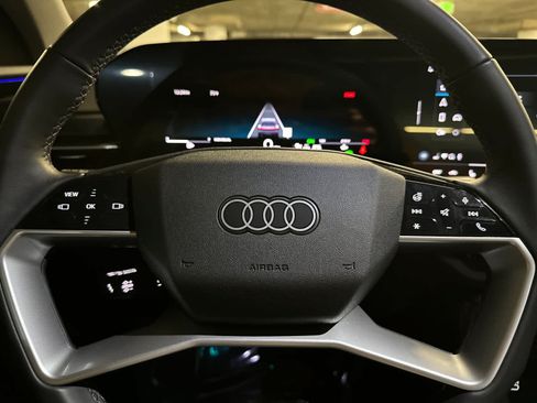 Used 2025 Audi Q5 Premium w/ Convenience Package AWD/4WD image 24