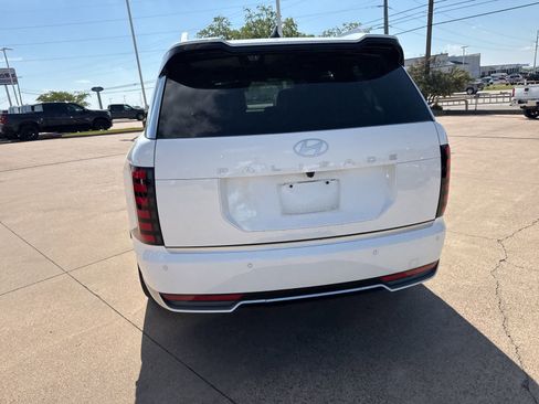 Used 2026 Hyundai Palisade Calligraphy image 6
