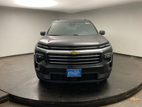 New 2026 Chevrolet Traverse LT image 2