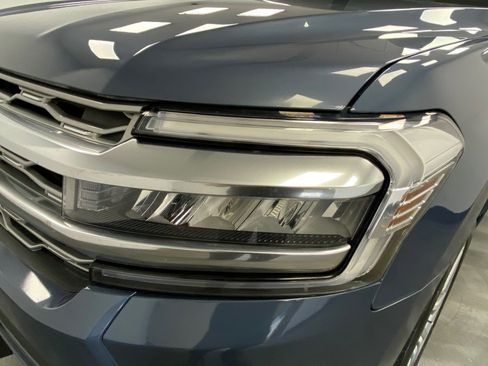 Used 2022 Ford Expedition Platinum image 11