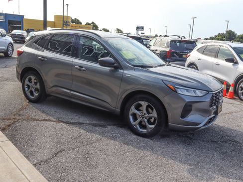Used 2024 Ford Escape ST-Line FWD image 3