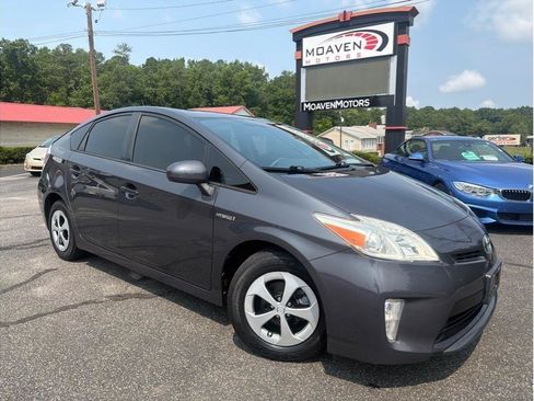 Used 2012 Toyota Prius Two FWD image 1