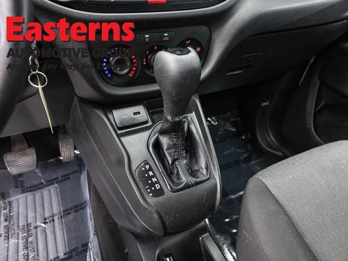 Used 2022 RAM ProMaster City Tradesman FWD image 12