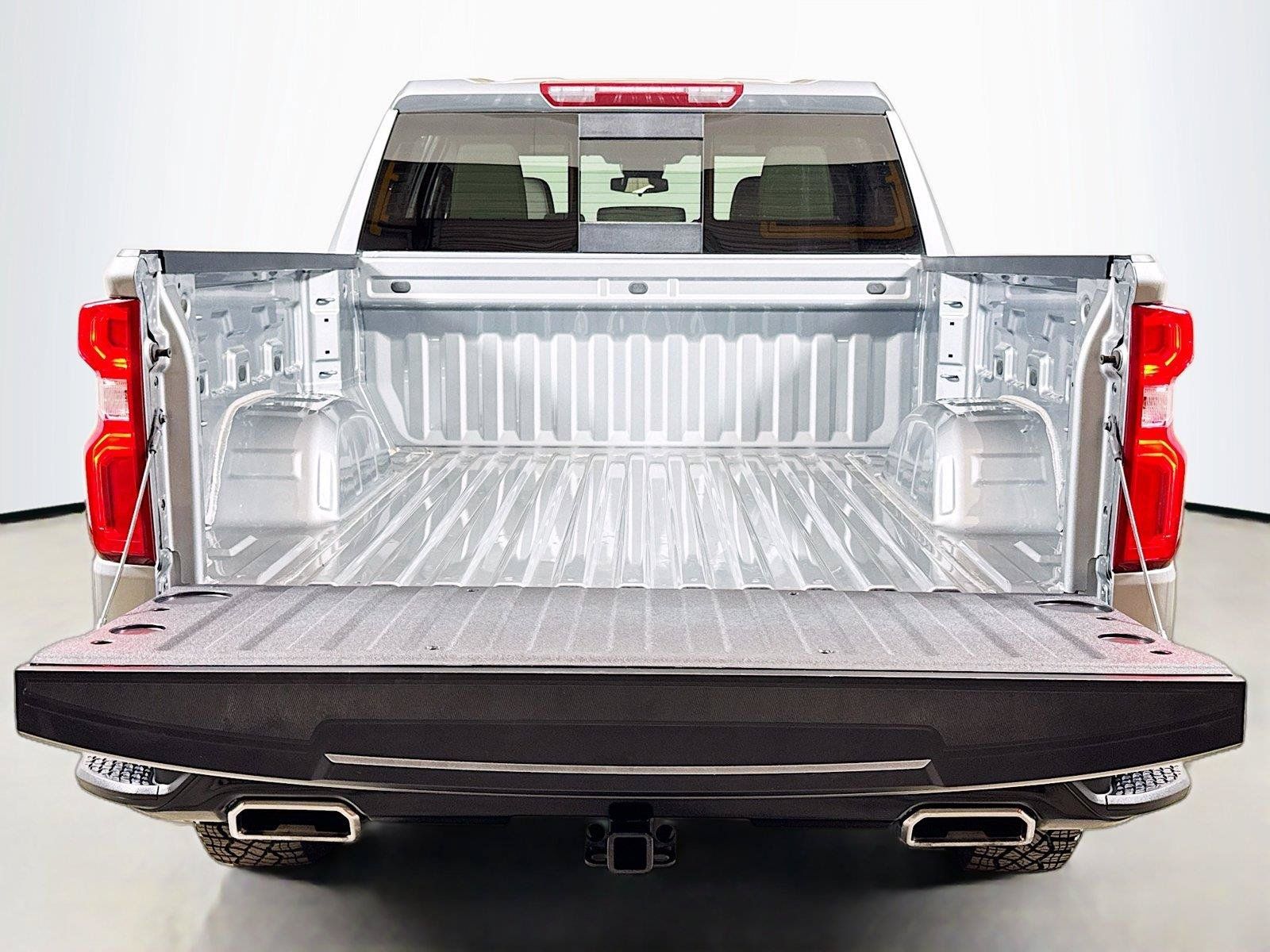 Used 2024 Chevrolet Silverado 1500 LT Trail Boss w/ Convenience Package II AWD/4WD image 25