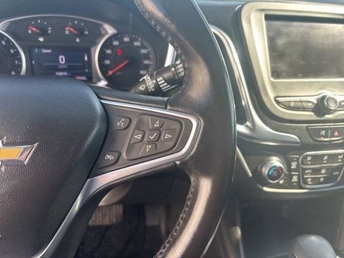 Used 2022 Chevrolet Equinox LT image 18
