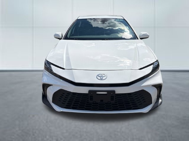 Used 2025 Toyota Camry SE FWD image 6