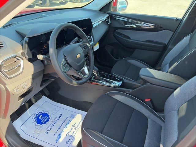 New 2026 Chevrolet TrailBlazer LT w/ Convenience Package FWD image 16