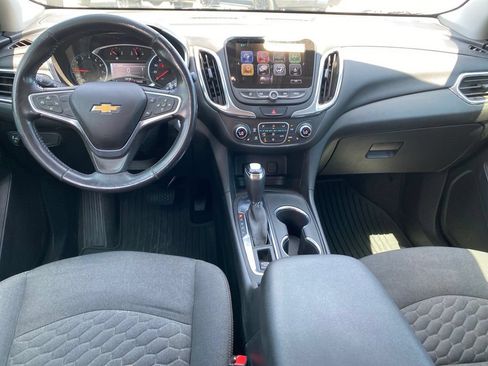 Used 2018 Chevrolet Equinox LT w/ Sun & Infotainment Package FWD image 4