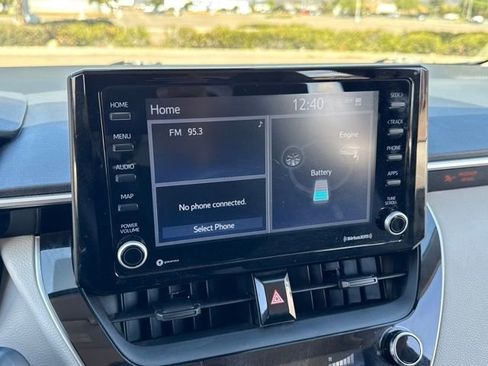 Used 2022 Toyota Corolla LE image 10