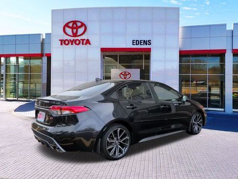Certified 2021 Toyota Corolla SE w/ SE Premium Package image 3