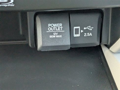 Used 2022 Honda Pilot Touring image 18