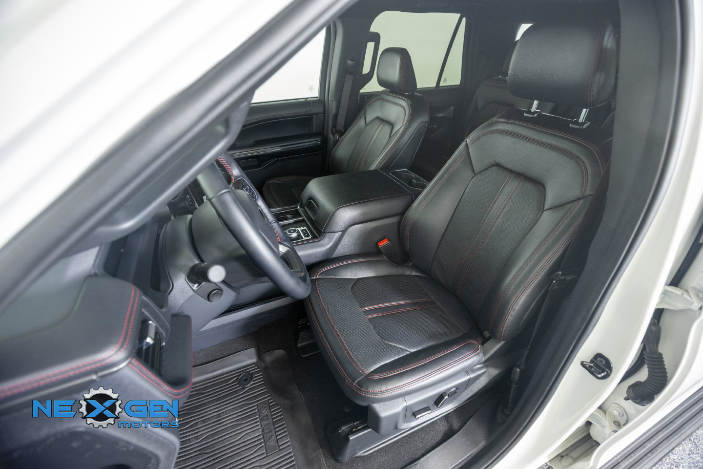Used 2024 Ford Expedition Max Limited AWD/4WD image 26