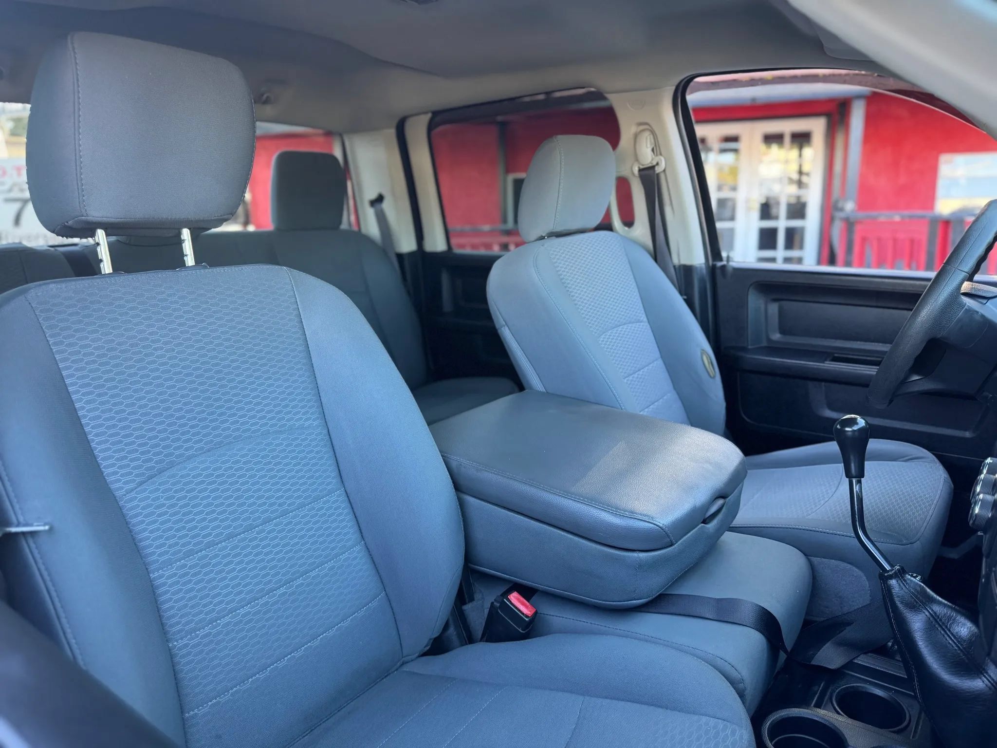 Used 2018 RAM 2500 Tradesman w/ Chrome Appearance Group AWD/4WD image 17