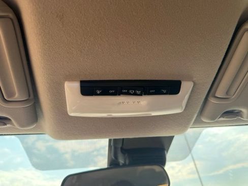 Used 2025 Nissan Versa S w/ Trunk Package FWD image 26