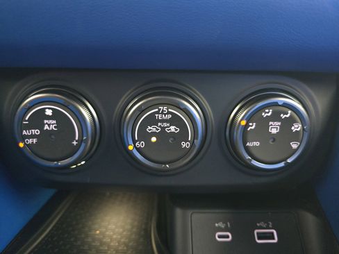 Used 2024 Nissan Z Performance w/ Floor Mat Package RWD image 29