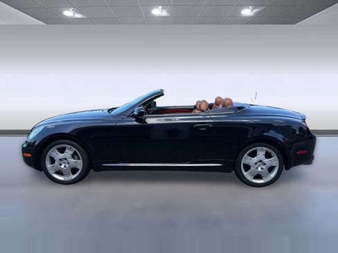 Used 2005 Lexus SC 430 Convertible RWD image 2