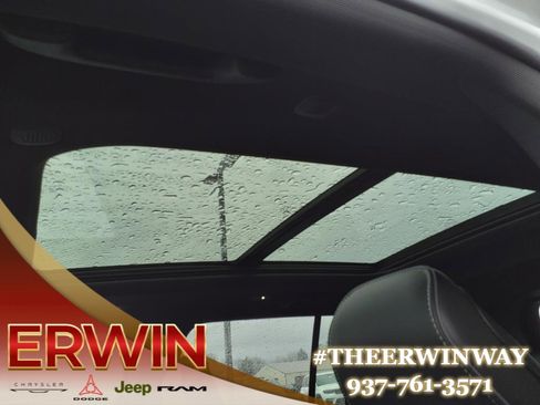 New 2023 Jeep Grand Cherokee Overland image 9