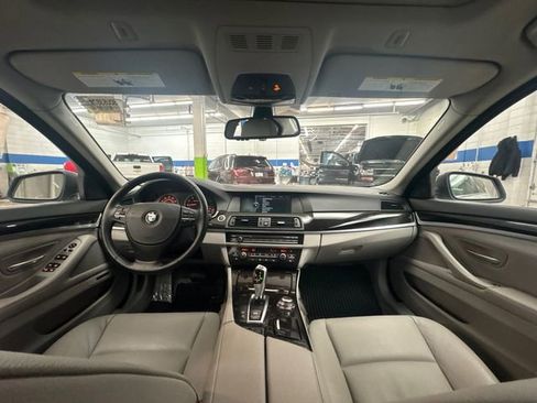 Used 2011 BMW 535i xDrive Sedan image 27