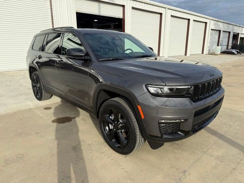 New 2025 Jeep Grand Cherokee L Limited w/ Luxury Tech Group II image 3