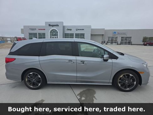 Used 2023 Honda Odyssey Elite image 4