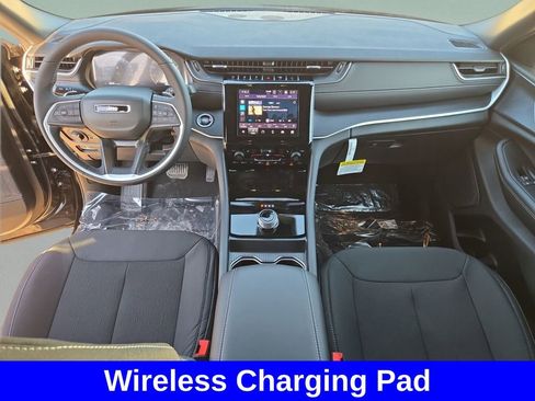 New 2025 Jeep Grand Cherokee Laredo X w/ Luxury Tech Group I AWD/4WD image 18