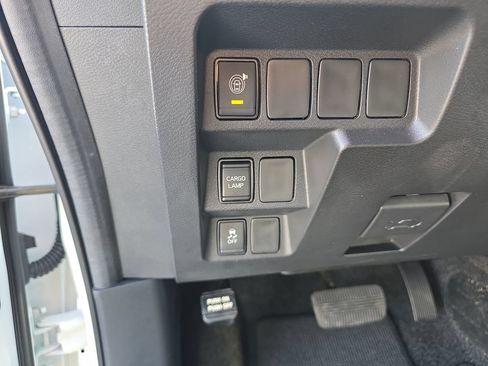 Used 2026 Nissan Frontier SV AWD/4WD image 24