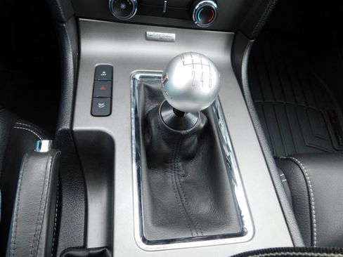 Used 2012 Ford Mustang GT Premium image 13