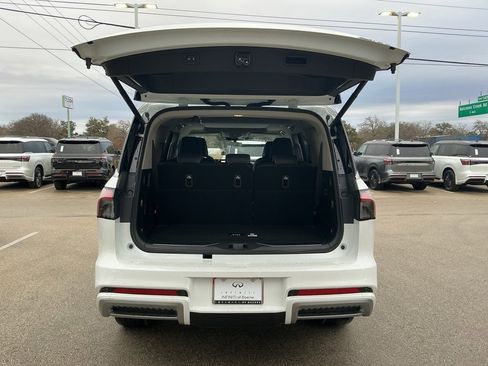 New 2026 INFINITI QX80 Luxe w/ Cargo Package image 33