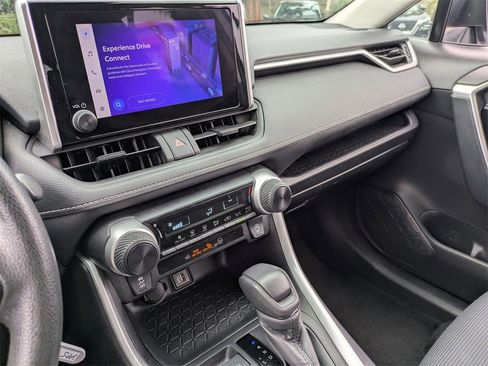 Used 2024 Toyota RAV4 LE image 20