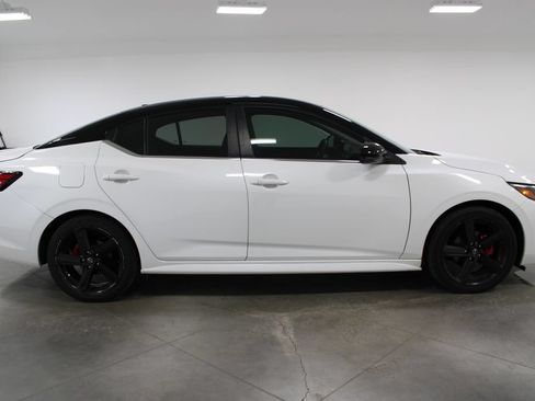 Used 2024 Nissan Sentra SR FWD image 8