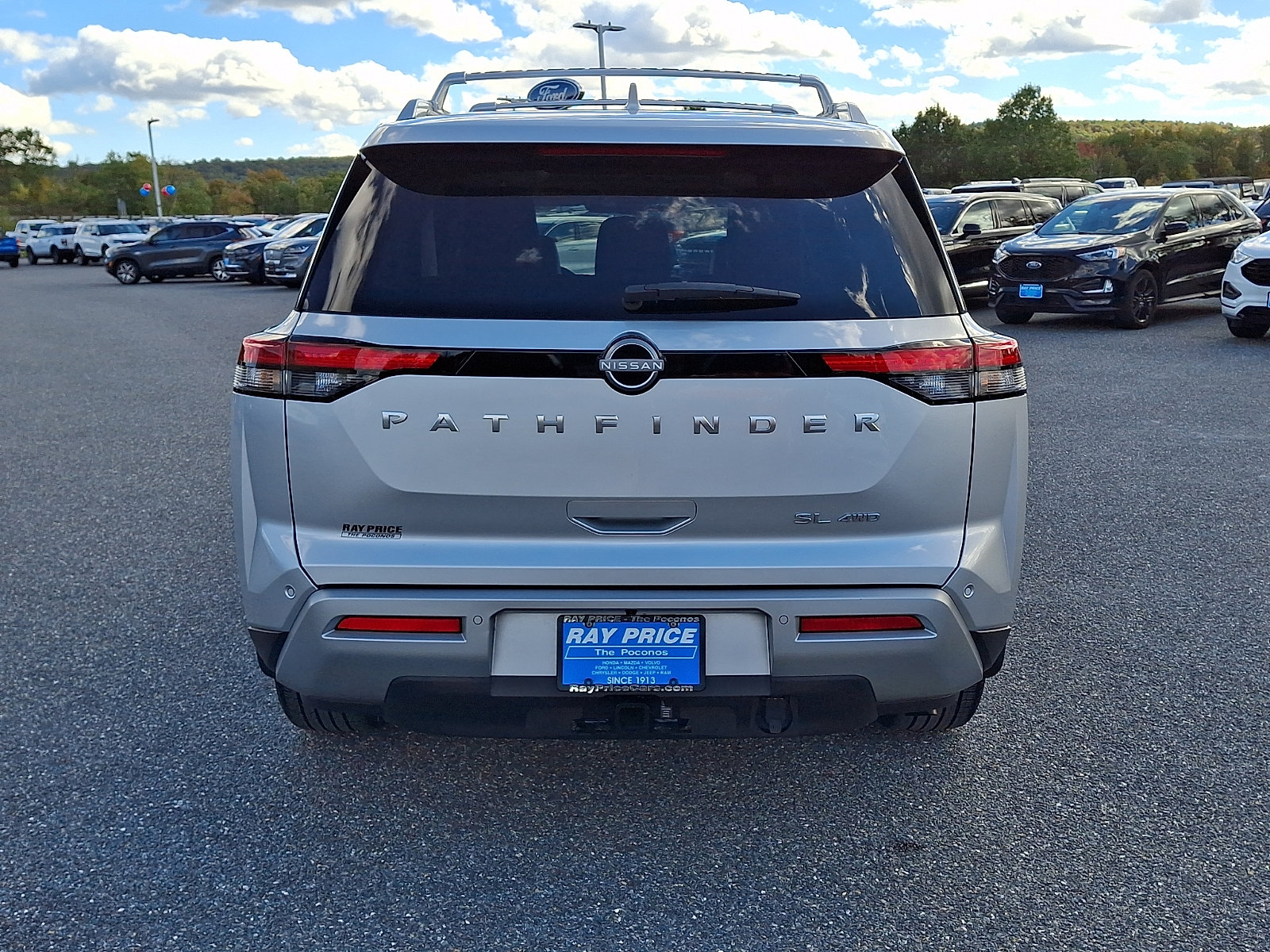 Used 2024 Nissan Pathfinder SL w/ SL Premium Package AWD/4WD image 6