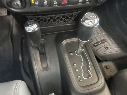 Used 2012 Jeep Wrangler Unlimited Sahara w/ Dual Top Group AWD/4WD image 15