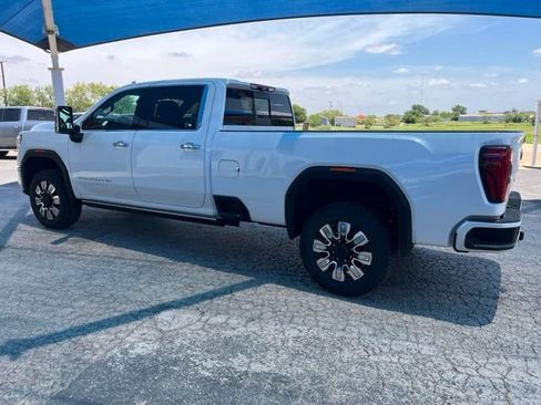 Used 2024 GMC Sierra 3500 Denali w/ Denali Reserve Package AWD/4WD image 7