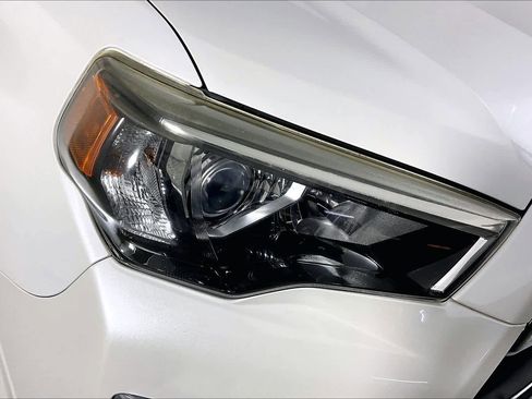 Used 2014 Toyota 4Runner Limited image 26
