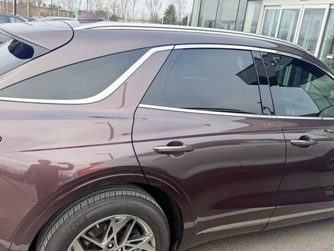 Used 2023 Genesis GV70 2.5T w/ Advanced Package image 6