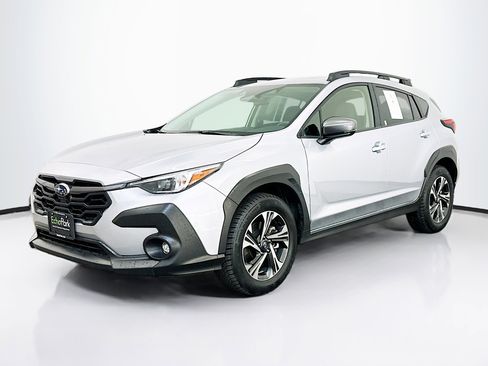 Used 2024 Subaru Crosstrek 2.0i Premium AWD/4WD image 3