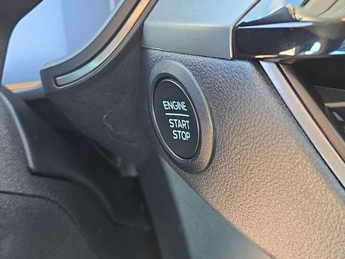 Used 2025 Ford Escape Active image 28