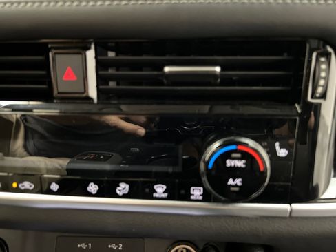 Used 2026 Nissan Rogue SL FWD image 54