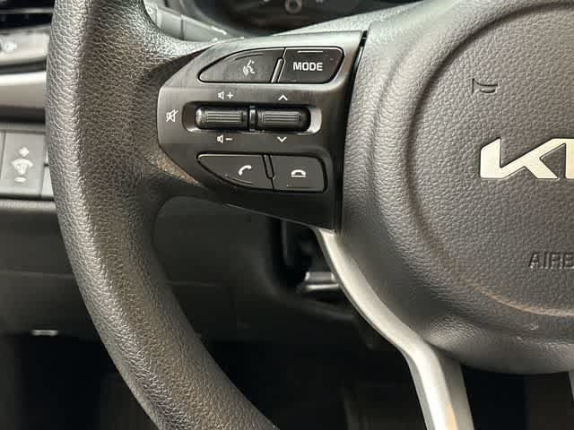 Used 2023 Kia Rio LX FWD image 17