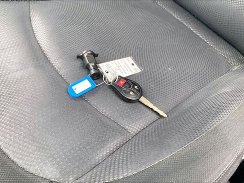 Used 2013 Nissan Rogue S FWD image 14