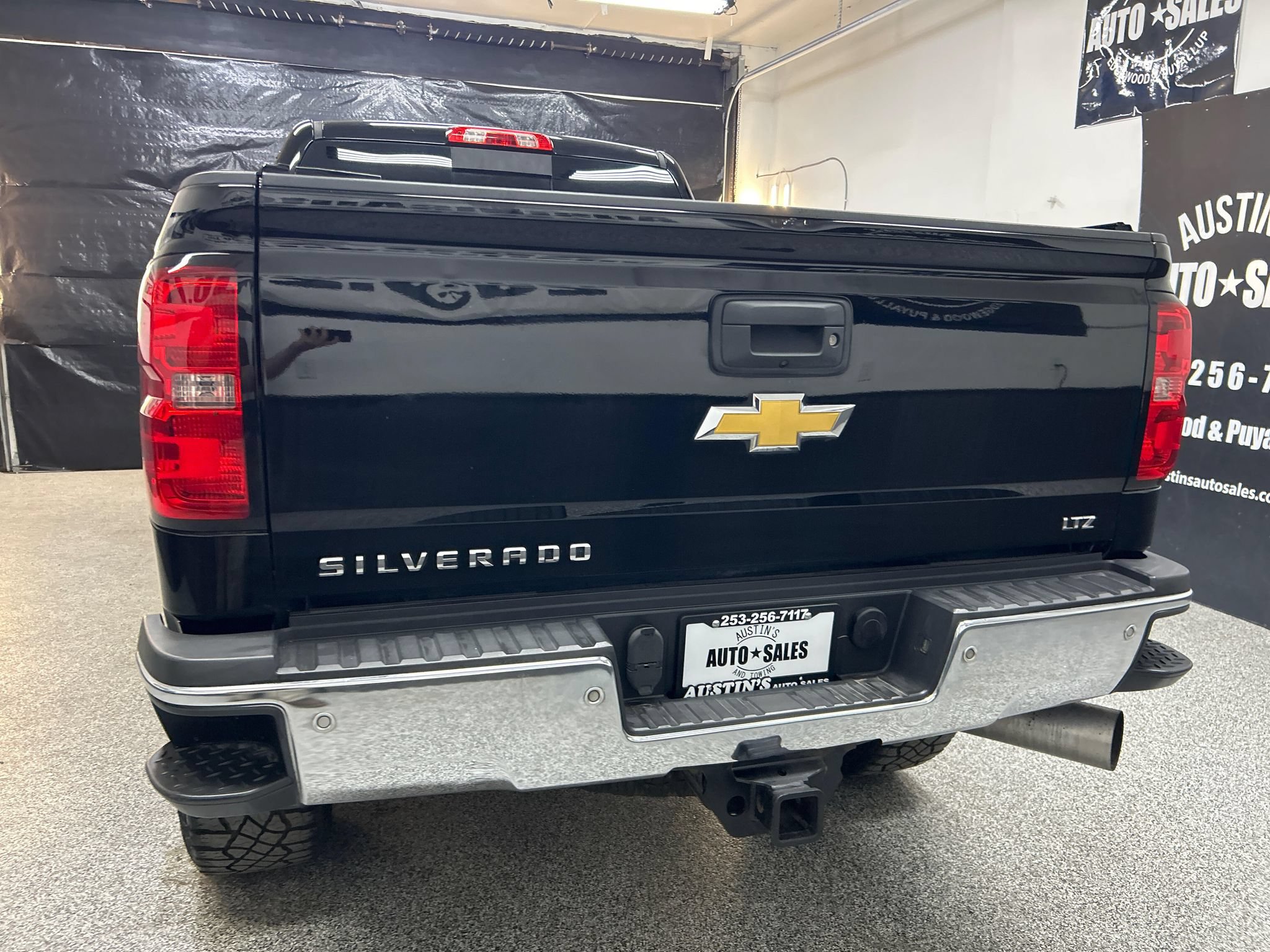 Used 2016 Chevrolet Silverado 2500 LTZ w/ Duramax Plus Package AWD/4WD image 5