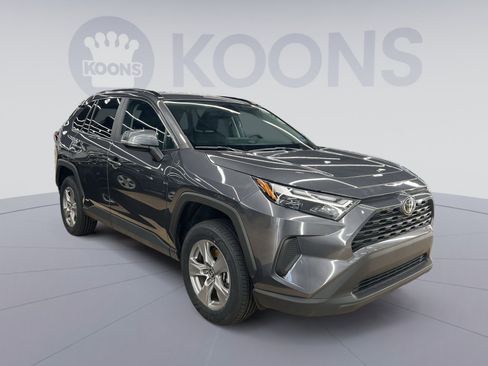 Used 2025 Toyota RAV4 XLE AWD/4WD image 10